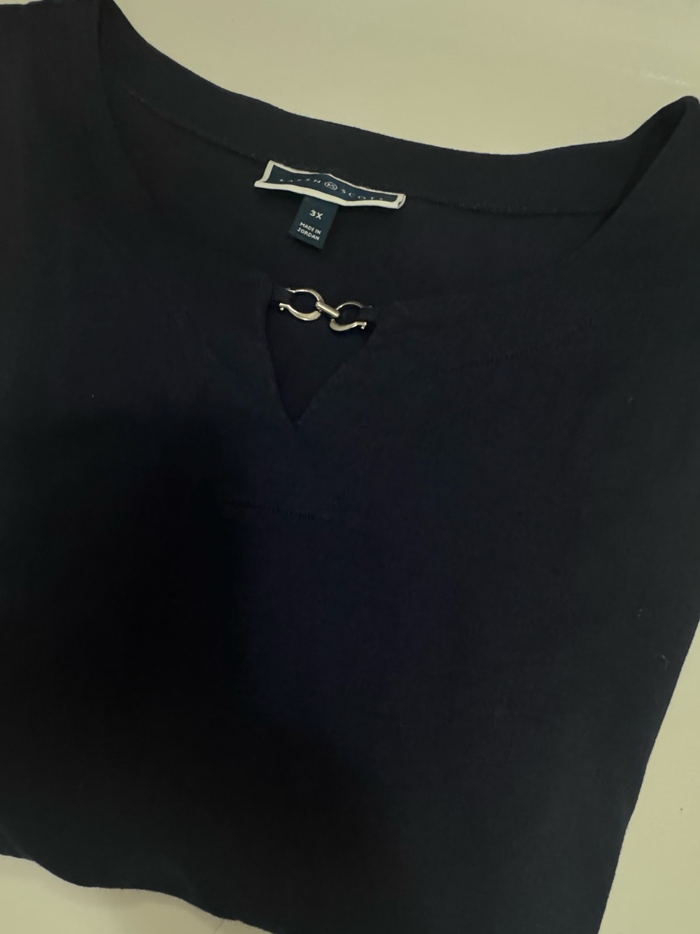 Plus Size Woman’s 3X …
Blue Top with Silver Link Detail